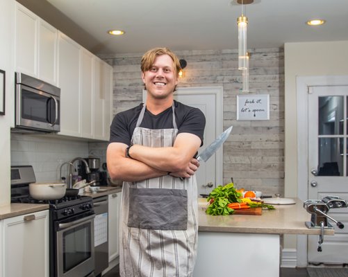 Something For Everyone - These are some of the recent meals prepared in The Private Kitchen, showing the wide range of meals on offer when a menu is custom-made just for you! I offer a variety of cuisines and dietary solutions, including options for vegan, vegetarian, gluten-free and paleo, and good old fashioned indulgent food from around the world! As you can see in some of my photos, I can create dishes for any occasion, including a romantic night for two, a backyard BBQ or something for the whole family, as well as healthy breakfast and dessert options, homemade pastries and the best roast potatoes you'll ever eat!
Remove the stress of visiting the store, deciding what to have for dinner each night and making a huge mess in your kitchen and allow The Private Kitchen to bring the meal to you! Something For Everyone - These are some of the recent meals prepared in The Private Kitchen, showing the wide range of meals on offer when a menu is custom-made just for you! I offer a variety of cuisines and dietary solutions, including options for vegan, vegetarian, gluten-free and paleo, and good old fashioned indulgent food from around the world! As you can see in some of my photos, I can create dishes for any occasion, including a romantic night for two, a backyard BBQ or something for the whole family, as well as healthy breakfast and dessert options, homemade pastries and the best roast potatoes you'll ever eat!
Remove the stress of visiting the store, deciding what to have for dinner each night and making a huge mess in your kitchen and allow The Private Kitchen to bring the meal to you!