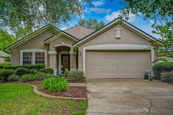 Gem on the West Side - Check out this beautiful home in Oakleaf! This 4 bedroom 2 bathroom home with a 2 car garage will give you 2,073 sq ft of generous space to move about (without losing that quaint, cozy atmosphere when it's time to relax with a good book on the sofa). This home features vaulted ceilings, recessed lighting, extra family room and 192 sq ft sunroom overlooking fenced in backyard. You will love the kitchen with 42'' cabinets and a large pantry. Gem on the West Side - Check out this beautiful home in Oakleaf! This 4 bedroom 2 bathroom home with a 2 car garage will give you 2,073 sq ft of generous space to move about (without losing that quaint, cozy atmosphere when it's time to relax with a good book on the sofa). This home features vaulted ceilings, recessed lighting, extra family room and 192 sq ft sunroom overlooking fenced in backyard. You will love the kitchen with 42'' cabinets and a large pantry.