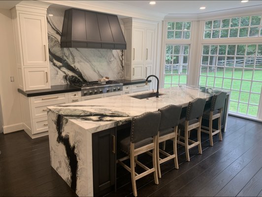 MARBLE INTALLATION - Prime Countertops is the largest stone fabricator for residential and commercial properties serving all of Maryland, Washington DC, and Virginia. Your experience will be expertly guided by our staff and designers from start to finish in every aspect of your project. We listen to our customers’ needs and our quality craftsmen pay attention to every detail from the customization of your countertop to the moment of installation. With over 4,500 slabs, we have the greatest selection of top quality stone-related products from around the world.