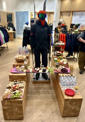 Arcteryx: Wine, Wax, Sip - Guests came for the free snowboard and ski waxing, stayed for the bites and wine. For this intimate 30-person event, we created a Lite Grazing Table filled with small bites styled directly on snowboards for that extra mountain flair.

The vibe? Après-ski meets elevated snacking. Think mini cheeses, charcuterie favorites, fresh fruit, and crunchy extras, all easy to grab between waxes and wine pours. Casual, fun, and totally on-brand for this outdoor-loving crowd.

We love turning functional gear into the perfect grazing canvas.