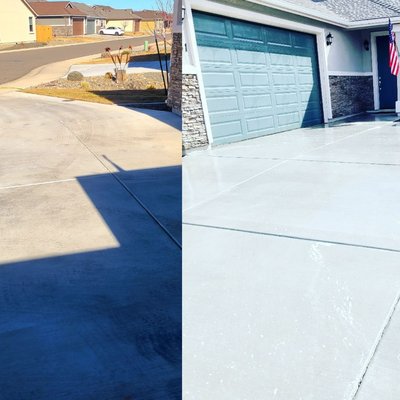 Driveway Cleaning - Driveway, Patio's

For removing mold, mildew ,and general dirt stains. All concrete surfaces will be cleaned using our surface cleaner.

We