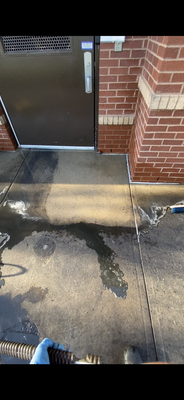 Restaurants / Retail stores - 100% Concrete Cleaning! Here are a few of our monthly/quarterly clients ranging from the restaurants chains to retail shopping centers. Restaurants / Retail stores - 100% Concrete Cleaning! Here are a few of our monthly/quarterly clients ranging from the restaurants chains to retail shopping centers.