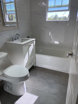 Bathroom Remodeling - Complete Bathroom Remodeling
New Floor Tiles, New Bathtub, Wall Tiles, Vanity