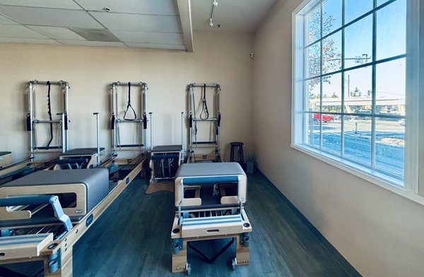 Intro Offer | Class Pack - NEWCOMERS INTRO OFFER
1 week unlimited $99

DROP-IN CLASS   
$38

CLASS PACKAGES
5 classes: $183
10 classes: $357
20 classes: $659 (20% off 3D body scans)
50 classes: $1556 (free two 3D body scans)
