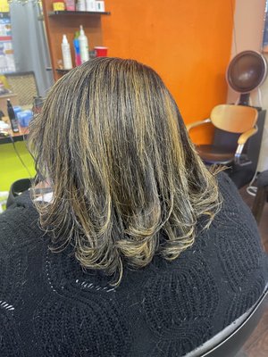 Wash and Set - Wash / blow dry Wash and Set - Wash / blow dry