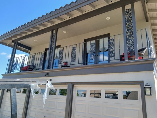 balcony railings - color oil rubbed bronze texture