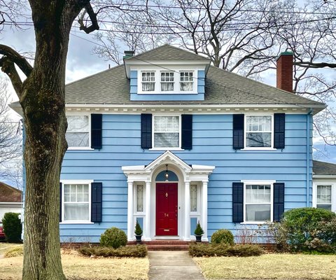 New Haven, CT Exterior Painting - The house exterior paint of this home in New Haven was peeling and we came in to restore the vibrance of the house. Our project was featured on @newhavencthomes