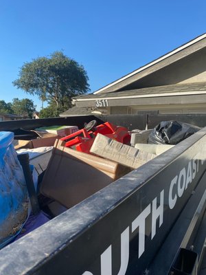 Residential Dumpster Rental: Moving Out - This specific client contacted us a week before they were moving out. Friday they called. Monday we had our dumpster dropped off! 
Affordability, Reliability, and Customer Service is our motto ‼️☀️
