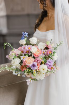 Bridal Bouquets for City Hall Wedding - Planning a wedding in San Francisco City Hall? Our San Francisco floral boutique has you covered! Our talented team of florists will work with you to create custom wedding bouquets that are absolutely perfect for your big day.