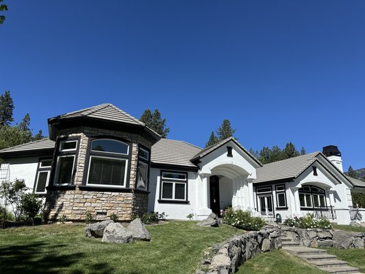 Exterior Repaint - This exterior repaint revitalized the home and brought the residence back to life! Call us today for a free estimate - we want to work on your home. We pride ourselves in using great products on every job.