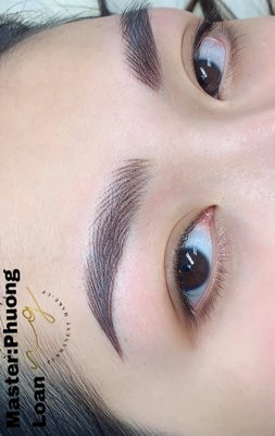Hairshoke - Hairstroke (Thêu sợi bằng máy)
Kỹ thuật này mang tới cho khách hàng sợi lông mềm mại ,cho đôi chân mày một vẻ đẹp tự nhiên và chân thực nhất !
Với CN 𝐏𝐡𝐮𝐧 𝐬ợ𝐢 𝐍𝐚𝐧𝗼 sẽ khắc phục được tất cả các nhược điểm của công nghệ khắc sợi cũ !
Sợi dài mảnh không gây tổn thương trên da
Sau bong giữ sợi gần như tuyệt đối-không vỡ sợi đứt sợi .
Không phai đổi màu xanh ,đỏ .
Sợi bền giữ màu lâu phai
Da bị sẹo, da khó ăn màu,da phun xăm nhiều lần,da dầu, màu cũ đã phun khắc phai nhạt 60%.... vẫn làm được sợi đẹp như thường ...
Đặc biệt chuyên gia Master Phuong Loan là nguời trực tiếp thực hiện và bảo hành đẹp cho từng khách hàng của mình .
Chị luôn quan sát và lắng nghe những mong muốn từ khách hàng sau đó phác thảo ra đường nét phù hợp trên mỗi khuôn mặt tạo điểm nhấn hài hoà với khuôn dáng chân mày đẹp nhất !
𝐏𝐇𝐔𝐍_𝐒ỢI_Hairshoke ! Mang tới vẻ đẹp tự nhiên thần thái cho khuôn mặt của bạn Hairshoke - Hairstroke (Thêu sợi bằng máy)
Kỹ thuật này mang tới cho khách hàng sợi lông mềm mại ,cho đôi chân mày một vẻ đẹp tự nhiên và chân thực nhất !
Với CN 𝐏𝐡𝐮𝐧 𝐬ợ𝐢 𝐍𝐚𝐧𝗼 sẽ khắc phục được tất cả các nhược điểm của công nghệ khắc sợi cũ !
Sợi dài mảnh không gây tổn thương trên da
Sau bong giữ sợi gần như tuyệt đối-không vỡ sợi đứt sợi .
Không phai đổi màu xanh ,đỏ .
Sợi bền giữ màu lâu phai
Da bị sẹo, da khó ăn màu,da phun xăm nhiều lần,da dầu, màu cũ đã phun khắc phai nhạt 60%.... vẫn làm được sợi đẹp như thường ...
Đặc biệt chuyên gia Master Phuong Loan là nguời trực tiếp thực hiện và bảo hành đẹp cho từng khách hàng của mình .
Chị luôn quan sát và lắng nghe những mong muốn từ khách hàng sau đó phác thảo ra đường nét phù hợp trên mỗi khuôn mặt tạo điểm nhấn hài hoà với khuôn dáng chân mày đẹp nhất !
𝐏𝐇𝐔𝐍_𝐒ỢI_Hairshoke ! Mang tới vẻ đẹp tự nhiên thần thái cho khuôn mặt của bạn