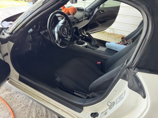 ✨ Deep Interior Detail – Transformation ✨ - This vehicle came in with dirt, debris, and buildup on the carpets, footwells, and other interior surfaces. Our deep interior clean restored it back to a fresh, like-new condition.

✅ Thorough vacuum and extraction of carpets and mats
✅ Deep cleaning of seats and upholstery
✅ Wipe-down and detail of dashboard, vents, and panels
✅ Attention to high-touch areas like steering wheel, shifter, and center console
✅ Door jambs and entryways cleaned for a complete finish

The result is a refreshed interior that looks cleaner, feels better, and provides a more enjoyable driving experience. 🚘✨