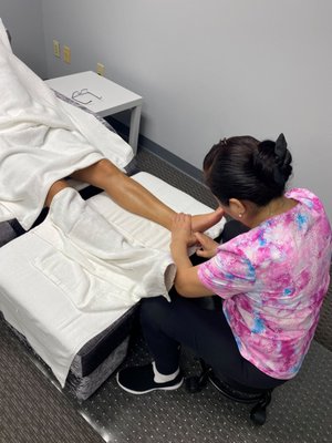 1 hour foot massage - Step into a world of relaxation with our 1-hour foot massage! Let our skilled therapists melt away your stress and tension with soothing techniques designed to rejuvenate your body and mind. 1 hour foot massage - Step into a world of relaxation with our 1-hour foot massage! Let our skilled therapists melt away your stress and tension with soothing techniques designed to rejuvenate your body and mind.