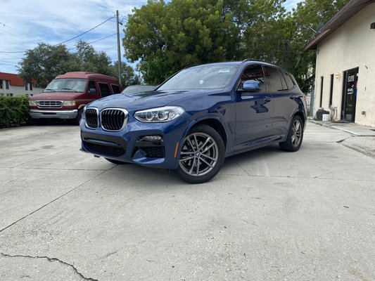 Ceramic Tint on BMW SUV - This BMW chose our top of the line ceramic product. Why? Because 99% UV protection and 88% IR rejection (heat reduction) will help them stay cool year-round let alone in the brutal summertime of Florida. Our ceramic product could be the difference in your vehicle as soon as today! On top of that we offer a nationwide lifetime warranty making your window tinting an investment that will pay you back for years to come!