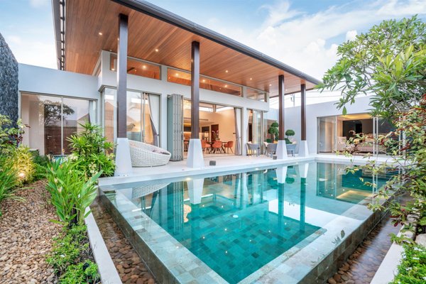 DayStar Pool Cleaning - Pool Cleaning Business