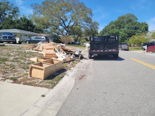 quick fast curb pick up - a quick and easy curb clean up for a customer