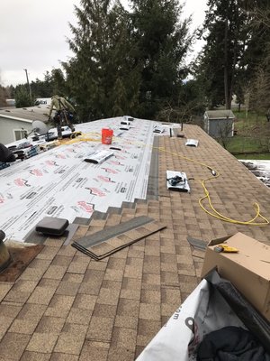 Roof replacement in Tacoma - This roof was replaced in Tacoma Washington. We tear-off the old shingles, installed synthetic underlay and new shingles.