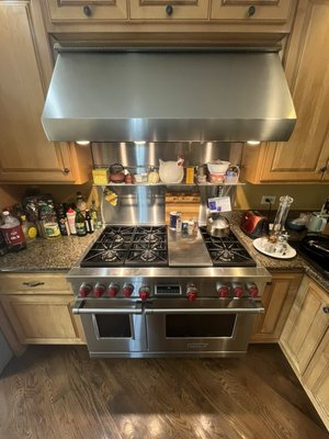 Wolf range repair - Main control relay board replacement on wolf range. Smaller oven on the left wouldn’t heat up. With our skilled knowledge, we were able to get this customer back to cooking in no time!!