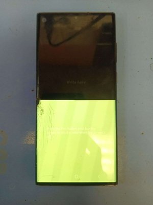 S22 Ultra - Damaged display on this S22 Ultra. I replaced the damaged screen, display and added a complimentary frame swap. Total time was under 30 minutes!