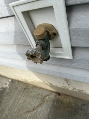 Spigot leak repair - This spigot had a small drip, so it had to be replaces Spigot leak repair - This spigot had a small drip, so it had to be replaces