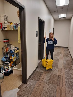 Office cleaning - This is the office cleaning job we We mop sweep Is dust vacuum Remove cob webs Clean windows clean the kitchen clean all offices cubicles Office cleaning - This is the office cleaning job we We mop sweep Is dust vacuum Remove cob webs Clean windows clean the kitchen clean all offices cubicles