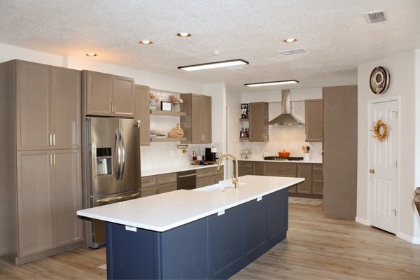 Kitchen Remodel 2024 - This kitchen had great bones but needed an upgrade! We completely gutted this kitchen and gave it the beautiful facelift it deserved. Kitchen Remodel 2024 - This kitchen had great bones but needed an upgrade! We completely gutted this kitchen and gave it the beautiful facelift it deserved.