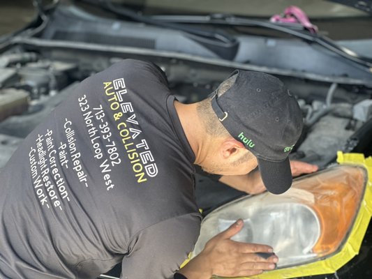 Headlight Restoration - Visibility during night driving is important.

Our headlight restoration process makes your aged headlights look brand new again.