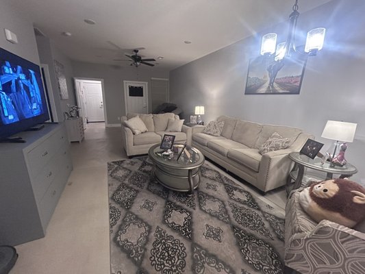 3 bed, 2 bath cleaning - This was a standard cleaning with emphasis on removal of pet hair. 3 bed, 2 bath cleaning - This was a standard cleaning with emphasis on removal of pet hair.