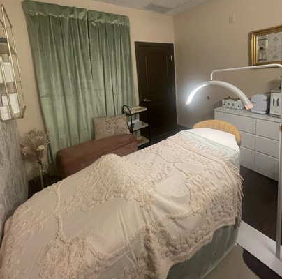 My Studio! - Come check out my my studio and services, sit back and get pampered! My Studio! - Come check out my my studio and services, sit back and get pampered!