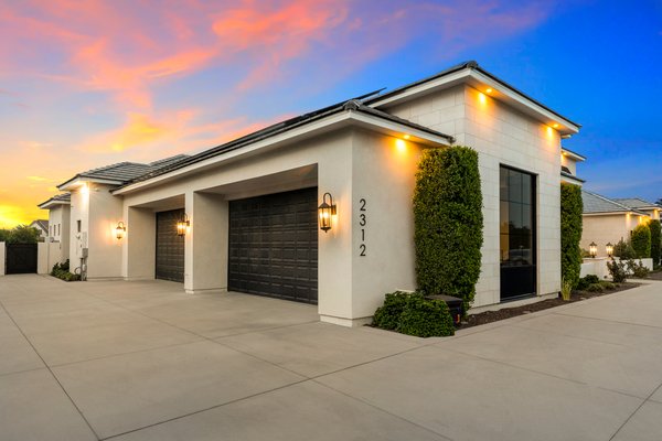 Luxury Home in Gilbert Arizona - We photographed this gorgeous home during twilight for preparation to be offered for sale. This stunning estate shines throughout the many photos and 3D tour accomplished during the afternoon hours of 2:30-7PM. We can deliver 45 twilight photos for only $395!