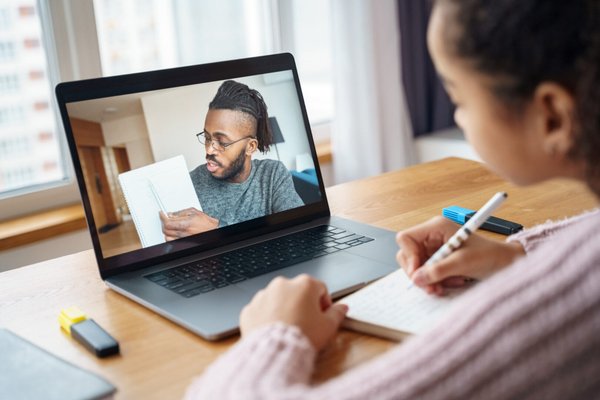 Online Sessions - 🎯 Busy Schedule? We’ve Got You Covered.
Between sports, extracurriculars, and part-time jobs, student schedules can be tough to manage. That’s why we offer flexible, online learning options—so your child can get the academic support they need, without the added stress.
✅ No commuting
✅ Learn from anywhere
✅ Choose the time that works best
Whether it’s homework help or test prep, our programs fit into your life—not the other way around.