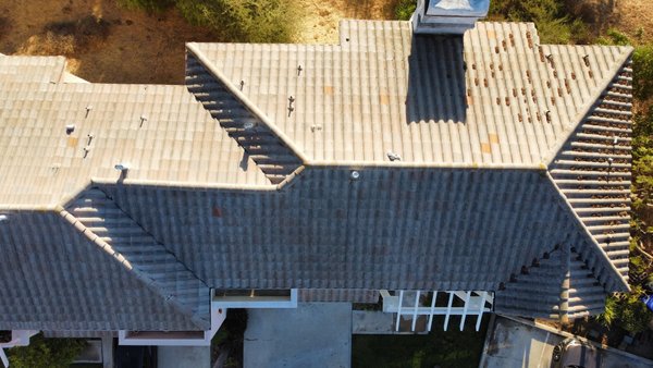 Townhome Rooftop Cleaning - Dirty townhome tile Roof that needed cleaning for insurance purposes, I’m glad we were able to help these homeowners keep their insurance policy! Townhome Rooftop Cleaning - Dirty townhome tile Roof that needed cleaning for insurance purposes, I’m glad we were able to help these homeowners keep their insurance policy!