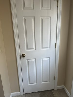 Door installation - Install door Door installation - Install door