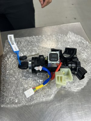 Kia Ignition Lock replacement - This customer’s ignition was damaged we go there and perfectly installed a new ignition lock on her car.