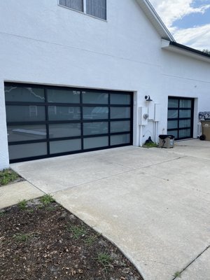 Garage Door Install - Garage Door Replacements can instantly add value to your home. Don't wait replace your door today.