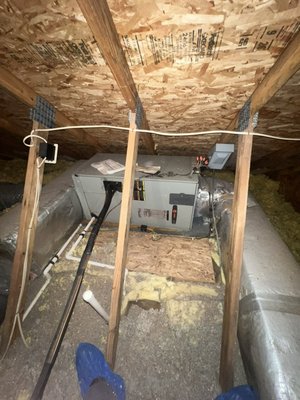 Attic heat pump replacement. - This attic was challenging but not impossible to accomplish, if you looking to replace your heat pump or air conditioner don’t hesitate and give us a call, we will make sure to take care of you.