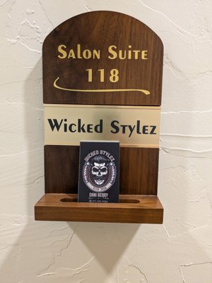 Come see us! - Passionate about finding the right haircut for everyone! Come see us! - Passionate about finding the right haircut for everyone!