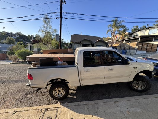 No job too small, especially in the beautiful hills of Higland Park. 😍 - Full service junk removal.