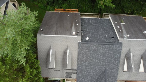 Owens Corning Estate Gray Roof installed in Germantown Maryland by Apex Roofing and Construction - This townhome in Germantown, Maryland had Estate Gray Shingles by Owens Corning Installed. You can see how the new roof really stands out! The Estate Gray color is our most popular color. Owens Corning Estate Gray Roof installed in Germantown Maryland by Apex Roofing and Construction - This townhome in Germantown, Maryland had Estate Gray Shingles by Owens Corning Installed. You can see how the new roof really stands out! The Estate Gray color is our most popular color.
