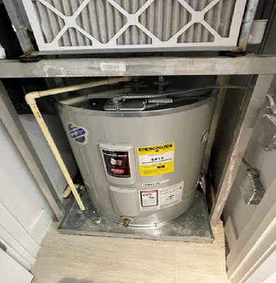 Emergency Plumbing - We replaced a water heater that had a leak Emergency Plumbing - We replaced a water heater that had a leak