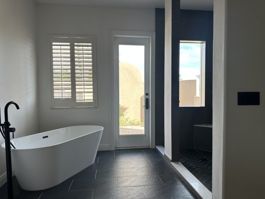 Luxury walk-in Bathroom - Custom Walk-in bathroom with soaker tub, rainfall shower head with body sprayers. Luxury walk-in Bathroom - Custom Walk-in bathroom with soaker tub, rainfall shower head with body sprayers.