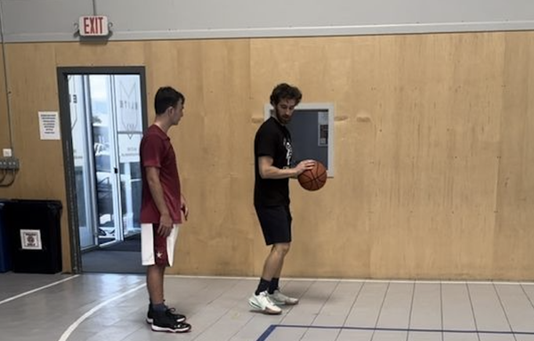 1-on-1 Private Lessons - D.A. Hoops Academy offers basketball training for players looking to improve their skills, athleticism, confidence, and overall game. With experience training hundreds of players all over the world - from beginners to pros - David Avak focuses on building real, long-term development. Backed by testing and data, this is a one-stop shop for players looking to improve all aspects of their game: on-court skill, athleticism and explosiveness, and on-court IQ and confidence. All sessions are by appointment only and take place at local gyms across San Mateo county. We offer semi-private group lessons, private 1-on-1 training and virtual training.
Contact us to schedule a session or learn more about the player development process so many have found success with! 1-on-1 Private Lessons - D.A. Hoops Academy offers basketball training for players looking to improve their skills, athleticism, confidence, and overall game. With experience training hundreds of players all over the world - from beginners to pros - David Avak focuses on building real, long-term development. Backed by testing and data, this is a one-stop shop for players looking to improve all aspects of their game: on-court skill, athleticism and explosiveness, and on-court IQ and confidence. All sessions are by appointment only and take place at local gyms across San Mateo county. We offer semi-private group lessons, private 1-on-1 training and virtual training.
Contact us to schedule a session or learn more about the player development process so many have found success with!