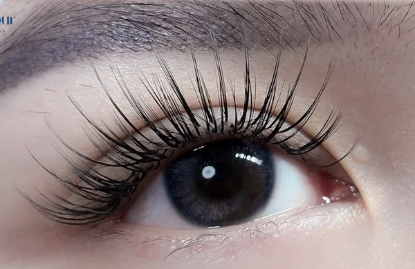 Eyelash Extensions - Classic Deluxe Lashes - Just a tinge more glammed up than our Classic Lashes, giving our subtle Classic Lashes a little oomph.