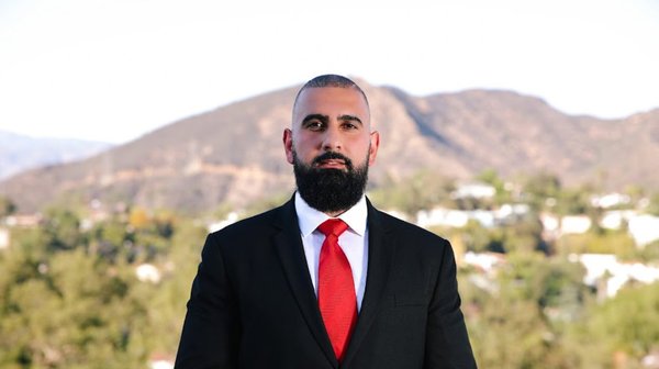 Meet Personal Injury Attorney Farshad Dehbozorgi - Personal Injury Attorney Farshad Dehbozorgi of the E5quire Law Firm provides free consultations. Speak with an attorney now! Meet Personal Injury Attorney Farshad Dehbozorgi - Personal Injury Attorney Farshad Dehbozorgi of the E5quire Law Firm provides free consultations. Speak with an attorney now!