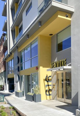 Welcome to 616 Kenmore - A vibrant community where modern design blends with neighborhood heritage. Here, classic architecture meets contemporary amenities, lively city life pairs with peaceful retreats, and street art stands alongside upscale dining and shopping. What sets us apart is our dedicated management—focused on personalized service, prompt maintenance, and ensuring your comfort comes first. Welcome to convenience, character, and care—right at your doorstep.