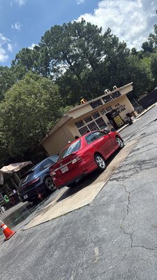 Working - Cars being washed inside out side full detail
