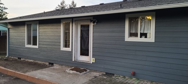 Siding James Hardie - We resided this house with James Hardie fiber cement all new trim corner post and new gutters also. Siding James Hardie - We resided this house with James Hardie fiber cement all new trim corner post and new gutters also.
