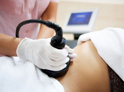 Ultrasonic Cavitation - Ultrasonic cavitation is a non-invasive treatment that utilizes low-frequency sound waves (just like you would expect from an ultrasound for diagnostic procedures) to burst fat cells. The converted fat cells are then naturally drained by the body’s own natural filtration system and excreted.