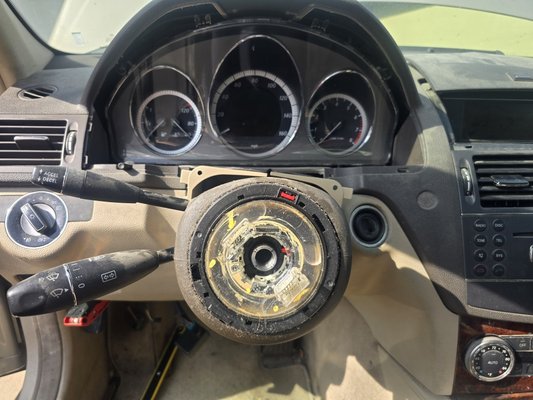 Mercedes steering lock repair in Antelope, Sacramento - Mercedes C300 — Complete EIS/ELS Recovery & Key Programming

We performed a full recovery on a Mercedes C300 after all keys were lost. The job included steering wheel removal, extraction of the steering column to access the ELS, replacementof the ELS system (emulator installed), and secure Mercedes key programming. After diagnostics, new keys were programmed and tested — vehicle restored to full operation.

Mercedes key programming, EIS replacement, ELS, all keys lost.