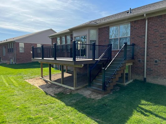 Trex Transcends Deck - This deck was built in Romeo, MI Trex Transcends Deck - This deck was built in Romeo, MI
